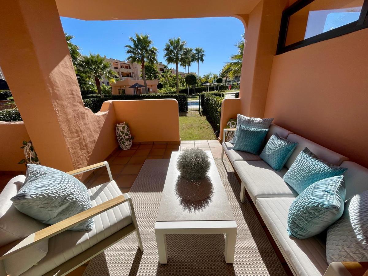 Casares Beach Golf Apartment With Private Garden Direct Pool Access Dış mekan fotoğraf
